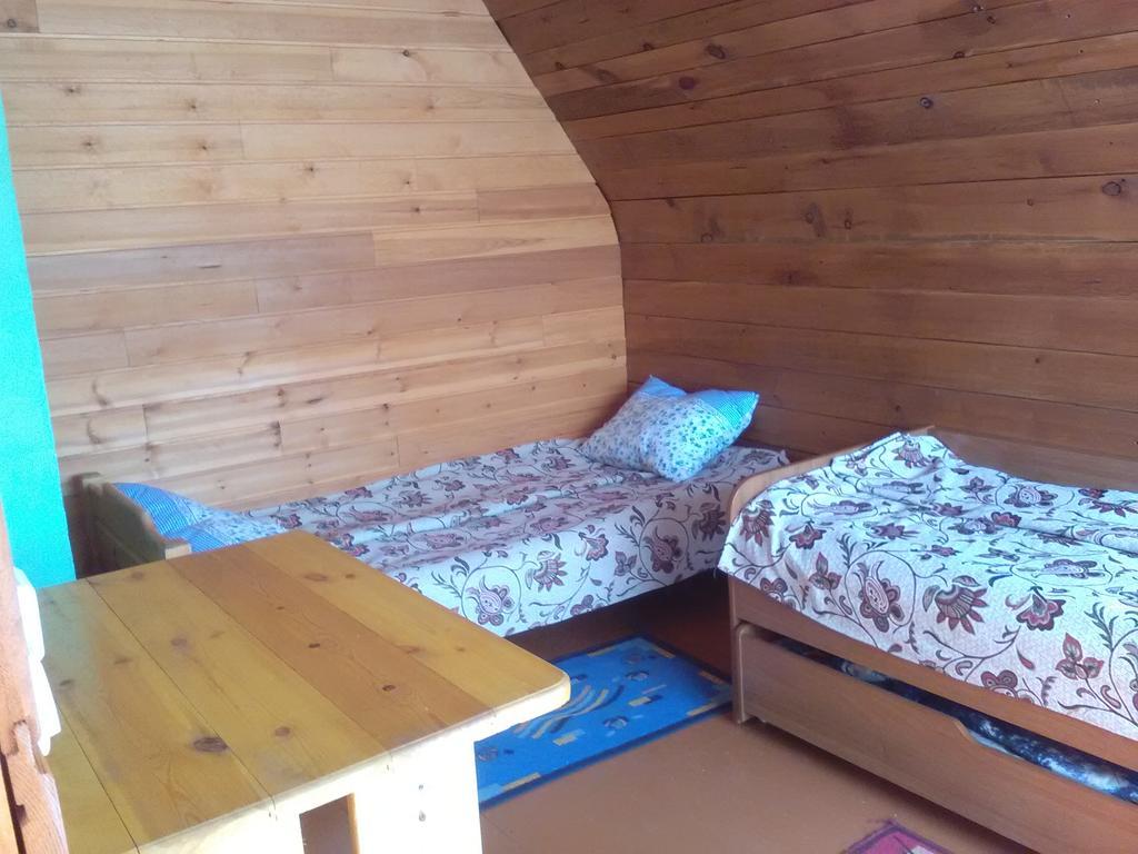 Guest House On Ulitsa Baikalskaia 81 フジュル エクステリア 写真