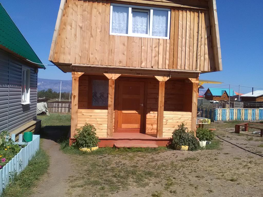 Guest House On Ulitsa Baikalskaia 81 フジュル エクステリア 写真